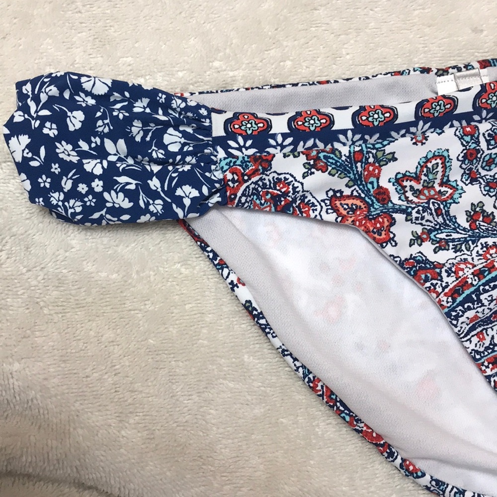 Women’s Lucky Brand Bathing Suit Set- M & L - Picture 5 of 8